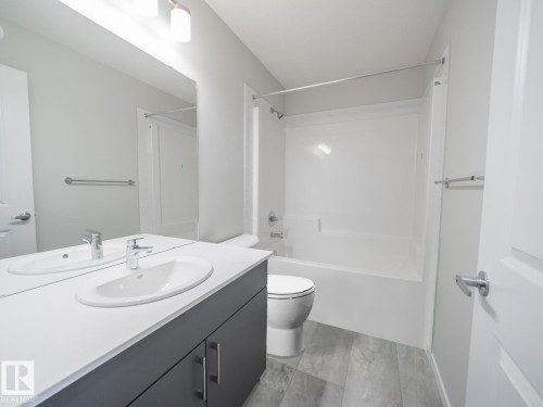 17624 4 Street, Edmonton, AB - Indoor Photo Showing Bathroom