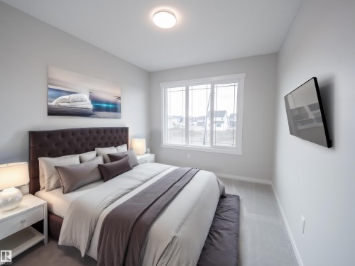 17624 4 Street, Edmonton, AB - Indoor Photo Showing Bedroom