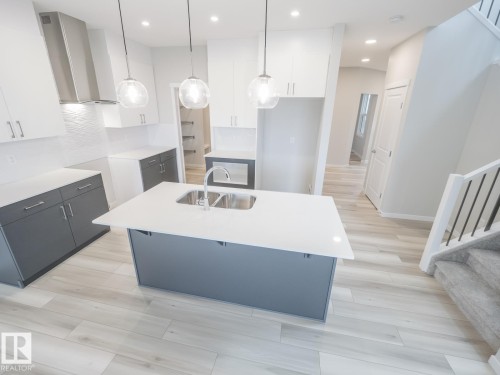 17624 4 Street, Edmonton, AB - Indoor Photo Showing Kitchen With Double Sink With Upgraded Kitchen