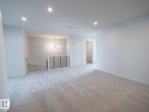 17527 7 Street, Edmonton, AB - Indoor Photo Showing Other Room