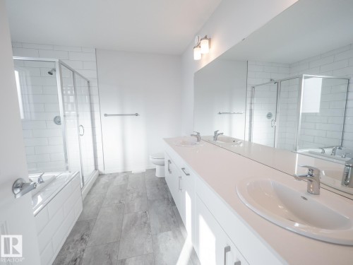 17527 7 Street, Edmonton, AB - Indoor Photo Showing Bathroom