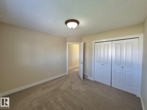 8361 Shaske Crescent, Edmonton, AB - Indoor Photo Showing Other Room
