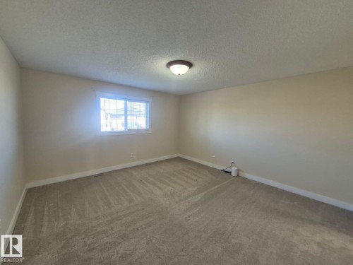 8361 Shaske Crescent, Edmonton, AB - Indoor Photo Showing Other Room