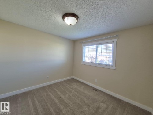 8361 Shaske Crescent, Edmonton, AB - Indoor Photo Showing Other Room