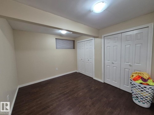 8361 Shaske Crescent, Edmonton, AB - Indoor Photo Showing Other Room