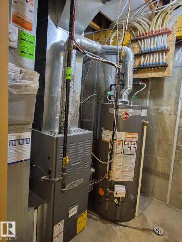 8361 Shaske Crescent, Edmonton, AB - Indoor Photo Showing Basement