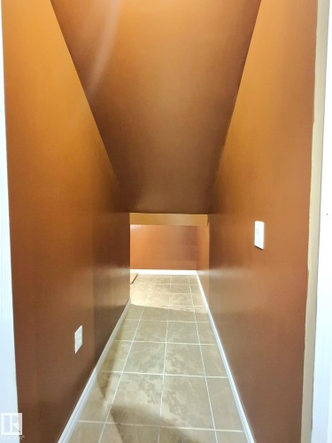 8361 Shaske Crescent, Edmonton, AB - Indoor Photo Showing Other Room