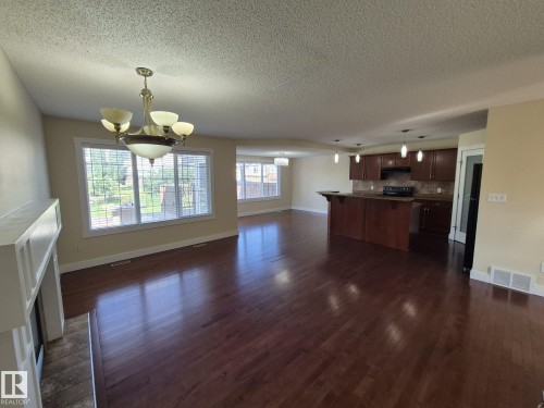 8361 Shaske Crescent, Edmonton, AB - Indoor