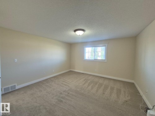 8361 Shaske Crescent, Edmonton, AB - Indoor Photo Showing Other Room