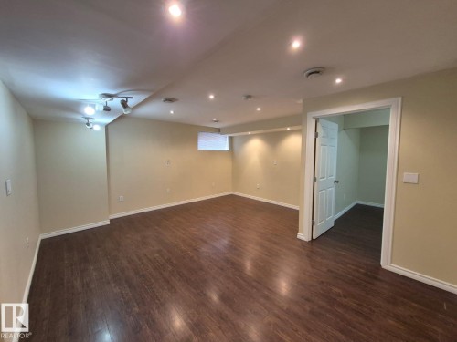 8361 Shaske Crescent, Edmonton, AB - Indoor Photo Showing Other Room