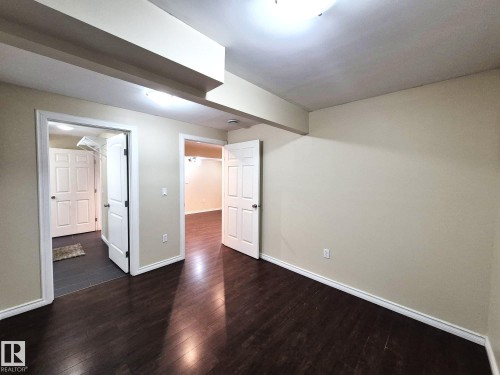 8361 Shaske Crescent, Edmonton, AB - Indoor Photo Showing Other Room