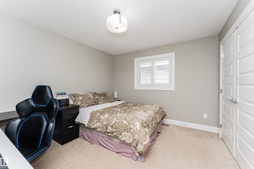 2410 Ashcraft Crescent, Edmonton, AB - Indoor Photo Showing Bedroom