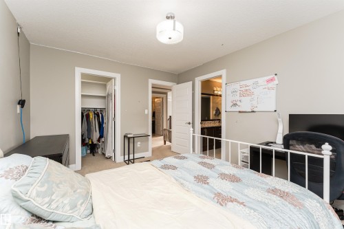 2410 Ashcraft Crescent, Edmonton, AB - Indoor Photo Showing Bedroom