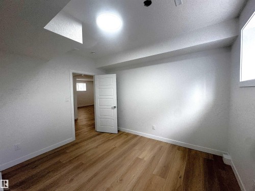 2410 Ashcraft Crescent, Edmonton, AB - Indoor Photo Showing Other Room