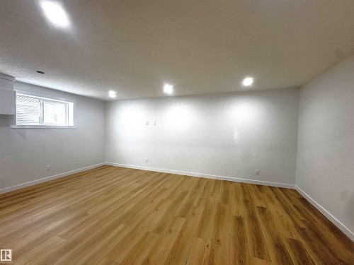 2410 Ashcraft Crescent, Edmonton, AB - Indoor Photo Showing Other Room