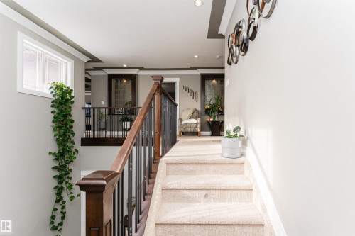 2410 Ashcraft Crescent, Edmonton, AB - Indoor Photo Showing Other Room
