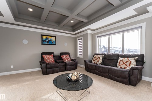 2410 Ashcraft Crescent, Edmonton, AB - Indoor Photo Showing Living Room