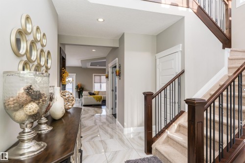 2410 Ashcraft Crescent, Edmonton, AB - Indoor Photo Showing Other Room