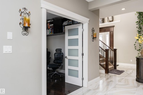 2410 Ashcraft Crescent, Edmonton, AB - Indoor Photo Showing Other Room