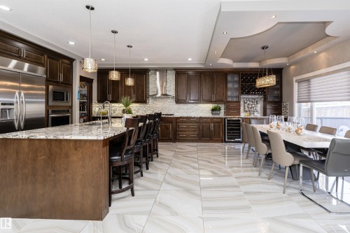 2410 Ashcraft Crescent, Edmonton, AB - Indoor