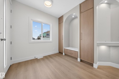 8924 Mayday Way Sw, Edmonton, AB - Indoor Photo Showing Other Room