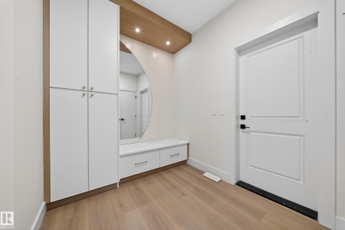 8924 Mayday Way Sw, Edmonton, AB - Indoor Photo Showing Other Room