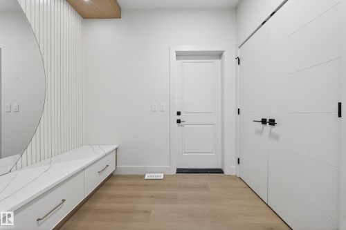 8924 Mayday Way Sw, Edmonton, AB - Indoor Photo Showing Other Room