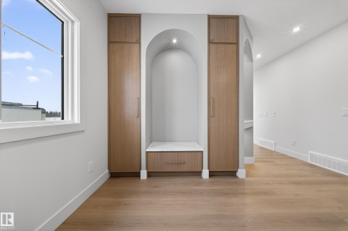 8924 Mayday Way Sw, Edmonton, AB - Indoor Photo Showing Other Room