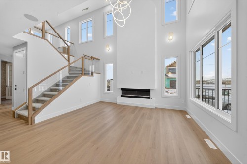 8924 Mayday Way Sw, Edmonton, AB - Indoor Photo Showing Other Room