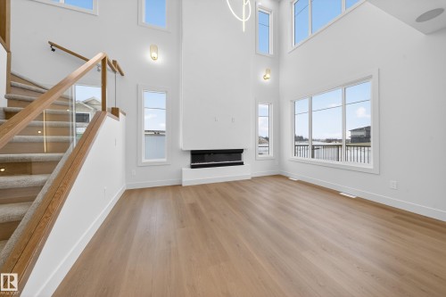 8924 Mayday Way Sw, Edmonton, AB - Indoor Photo Showing Other Room