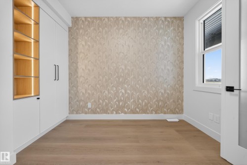 8924 Mayday Way Sw, Edmonton, AB - Indoor Photo Showing Other Room