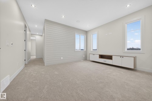 8924 Mayday Way Sw, Edmonton, AB - Indoor Photo Showing Other Room