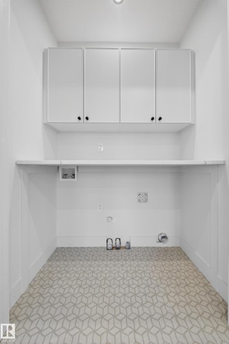 8924 Mayday Way Sw, Edmonton, AB - Indoor