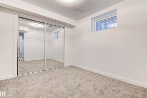 2712 41 Street, Edmonton, AB - Indoor Photo Showing Other Room