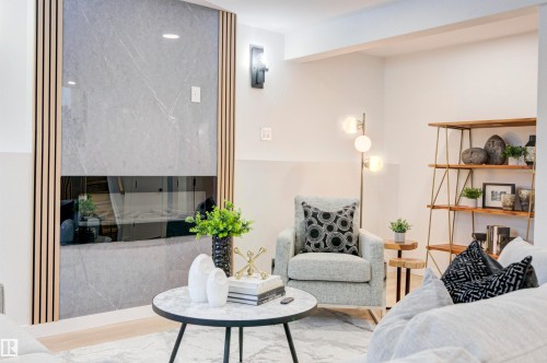 2712 41 Street, Edmonton, AB - Indoor Photo Showing Living Room