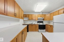 48 9908 80 Avenue NW  Edmonton, AB T6E 6L7