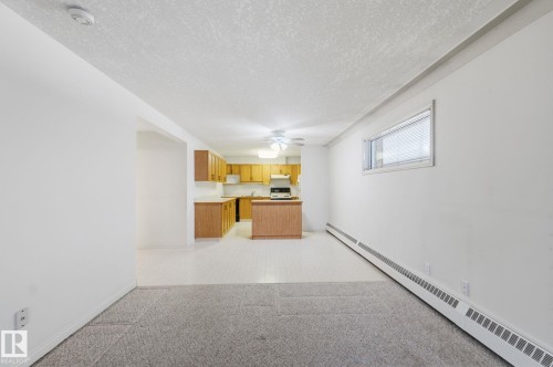48 9908 80 Avenue Nw, Edmonton, AB - Indoor Photo Showing Other Room