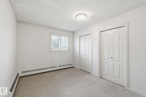 48 9908 80 Avenue Nw, Edmonton, AB - Indoor Photo Showing Other Room
