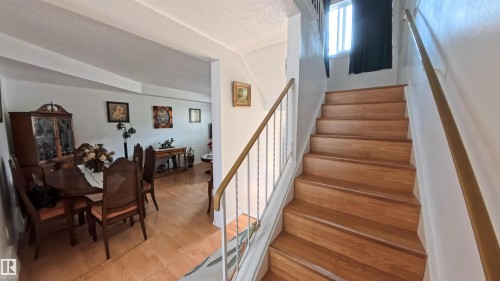 3122 142 Avenue, Edmonton, AB - Indoor Photo Showing Other Room