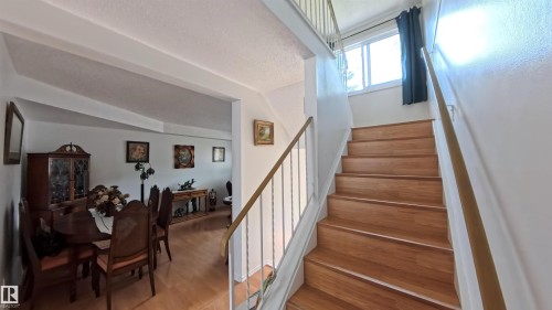 3122 142 Avenue, Edmonton, AB - Indoor Photo Showing Other Room