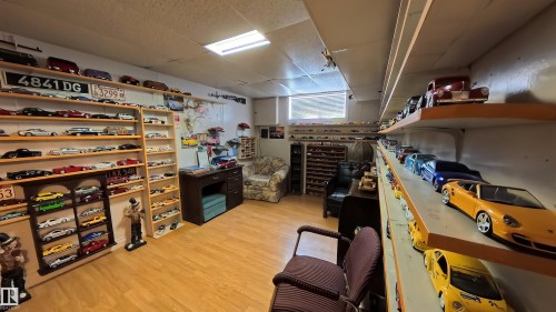 3122 142 Avenue, Edmonton, AB - Indoor Photo Showing Other Room