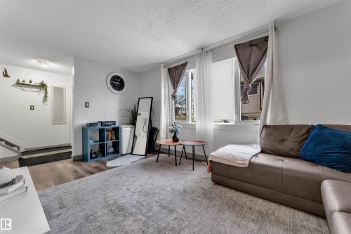 7 14115 82 Street, Edmonton, AB - Indoor Photo Showing Living Room