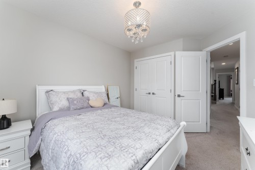 2504 Amerongen Crescent, Edmonton, AB - Indoor Photo Showing Bedroom