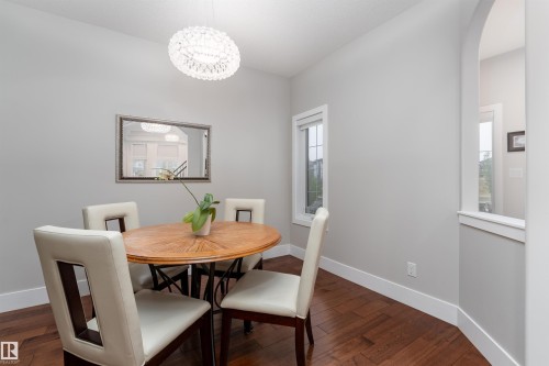 2504 Amerongen Crescent, Edmonton, AB - Indoor Photo Showing Dining Room