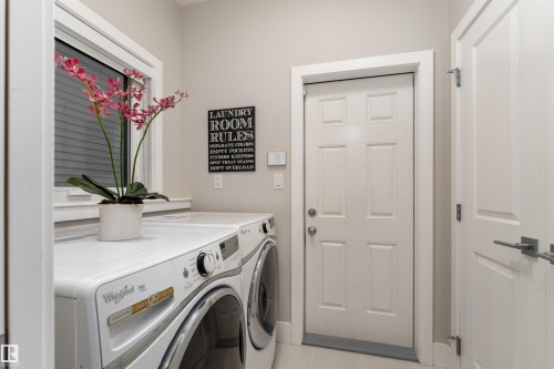 2504 Amerongen Crescent, Edmonton, AB - Indoor Photo Showing Laundry Room