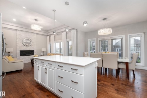 2504 Amerongen Crescent, Edmonton, AB - Indoor