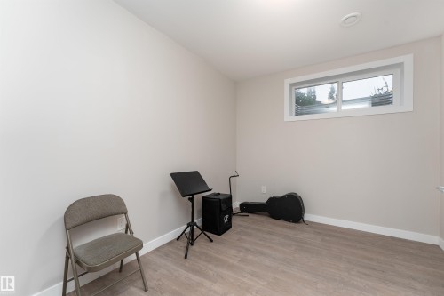 2504 Amerongen Crescent, Edmonton, AB - Indoor