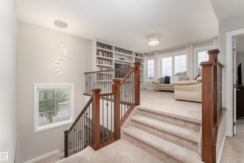 2504 Amerongen Crescent, Edmonton, AB - Indoor Photo Showing Other Room