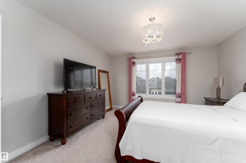 2504 Amerongen Crescent, Edmonton, AB - Indoor Photo Showing Bedroom