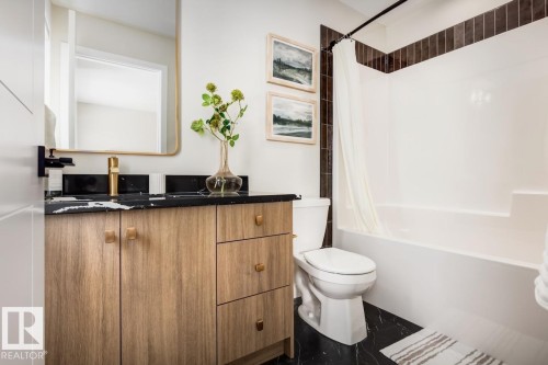 9 Cobblestone Gate, Spruce Grove, AB - Indoor Photo Showing Bathroom